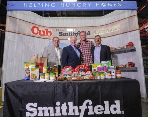 Minnesota football star Kyle Rudolph joined representatives from CUB, Smithfield, and Second Harvest Heartland food bank for the 17th stop of Smithfield's Helping Hungry Homes tour, a nationwide hunger-relief initiative.